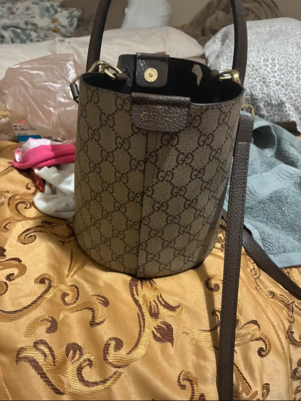 Cute bucket bag